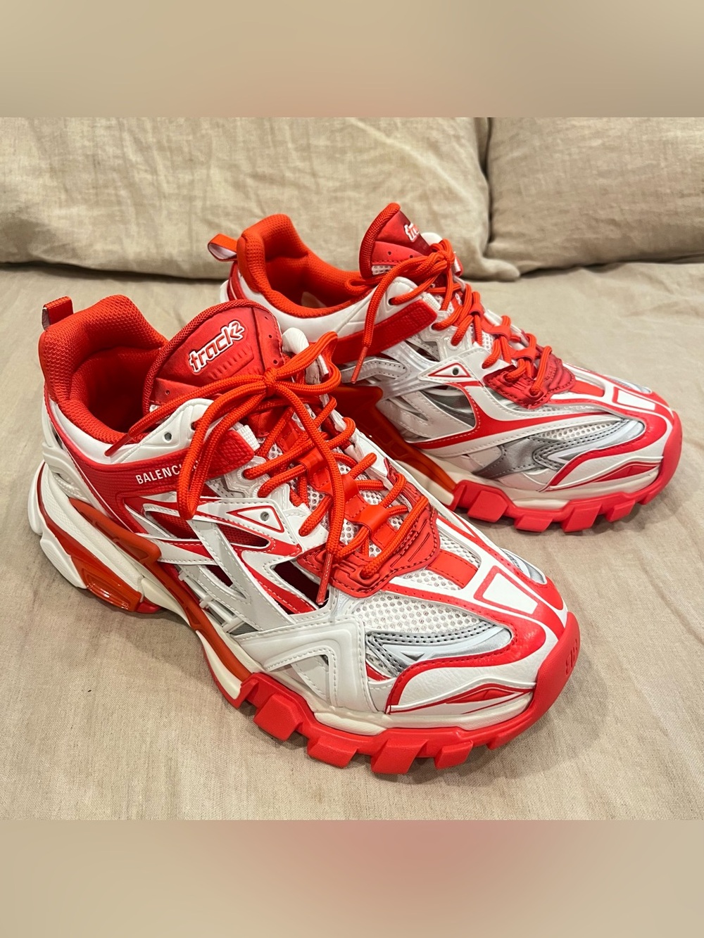 $1200 Balenciaga Track.2 Runners Sneaker, White Red Grey - Picture 3 of 14